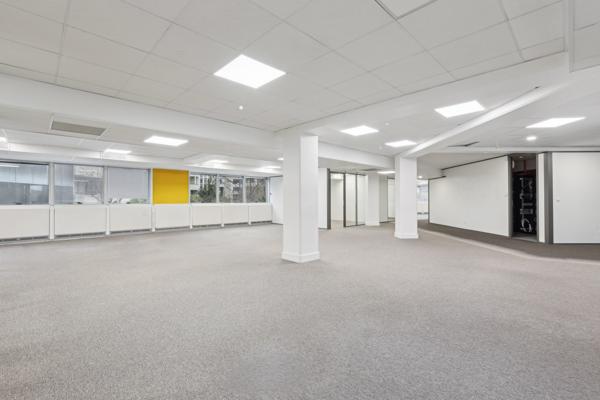 Bureaux à louer à Suresnes vue Seine dans immeuble rénové et labellisé