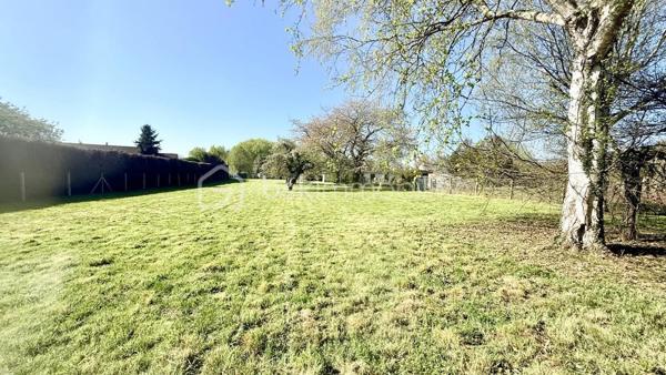 Terrain de 2 448 m²