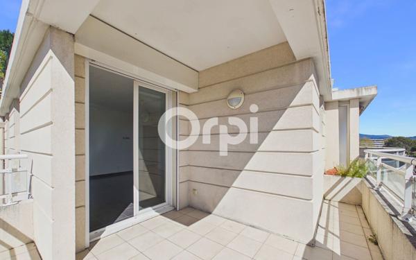 Appartement à vendre    2 pièces • 42,04 m2 Mandelieu-la-Napoule