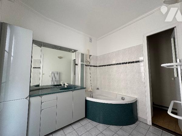 PARIS 5 – RUE GAY-LUSSAC – DEUX PIÈCES AVEC CAVE