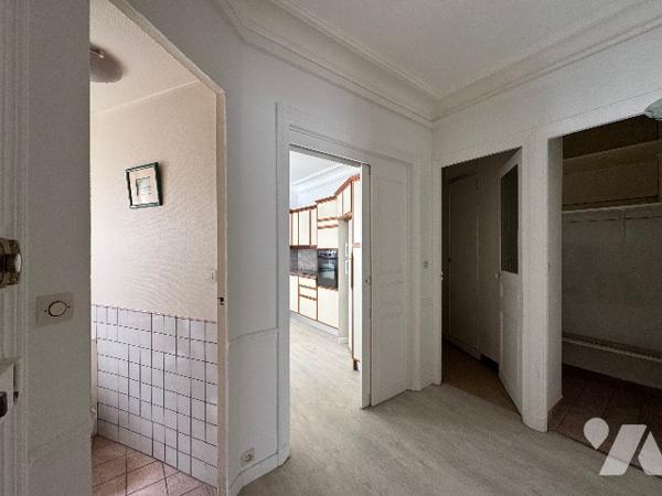 PARIS 5 – RUE GAY-LUSSAC – DEUX PIÈCES AVEC CAVE