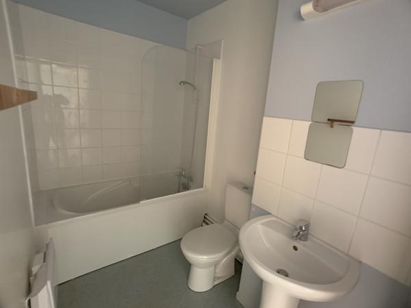Appartement
                                                                                                                                                                                                                                                                                                                        1 pièce(s)                                                                                                                                                                                                          1 chambre(s)                                                                                                                                                                                                          24.63  m²
