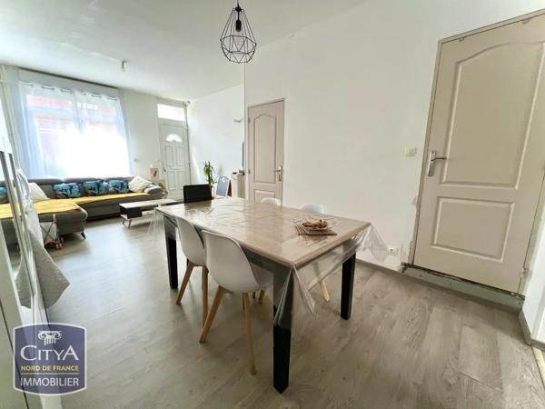 Maison à louer 4 pièces 85.7m² Armentières (59280)