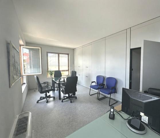 BUREAUX à LOUER de 415 m²