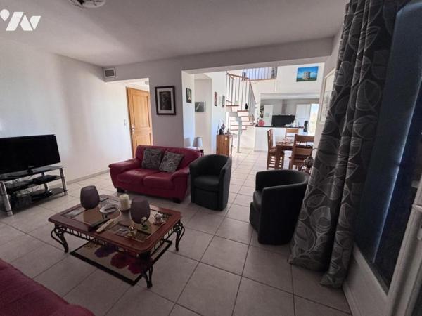  Villa d’Exception avec Piscine à Saint-Laurent de la Cabrerisse 