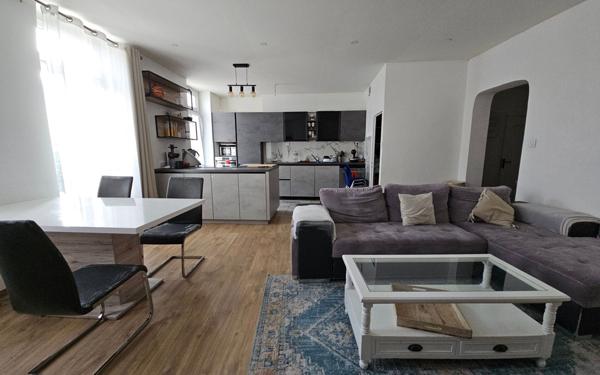 Appartement à vendre    3 pièces • 102,56 m2 Saint-Étienne