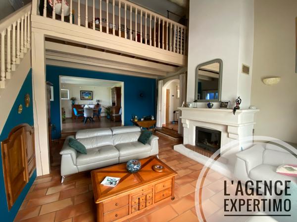 Uchaux (84100) Très belle maison de 171 m2 sur une parcelle de 2700 m2