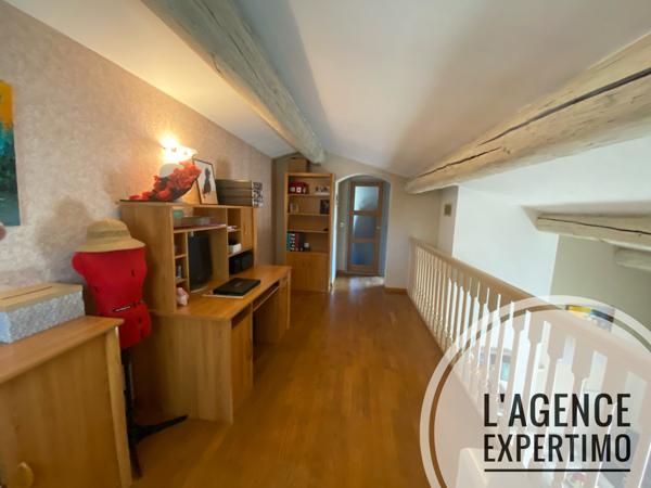 Uchaux (84100) Très belle maison de 171 m2 sur une parcelle de 2700 m2