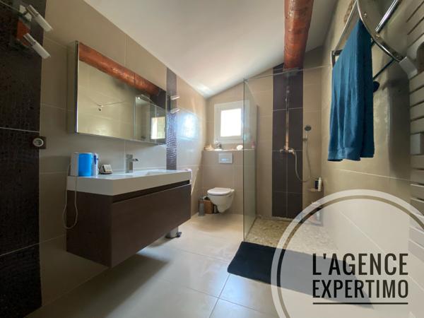 Uchaux (84100) Très belle maison de 171 m2 sur une parcelle de 2700 m2