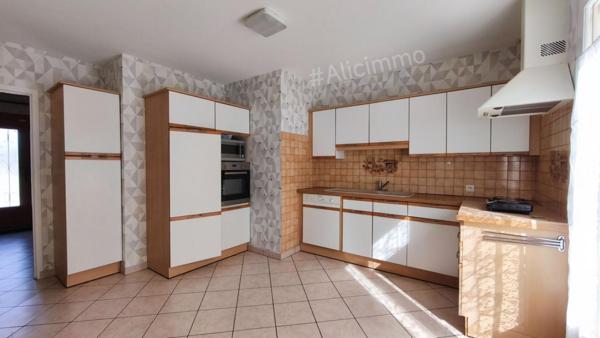 Maison Sezanne 7 pièce(s) 167 m2