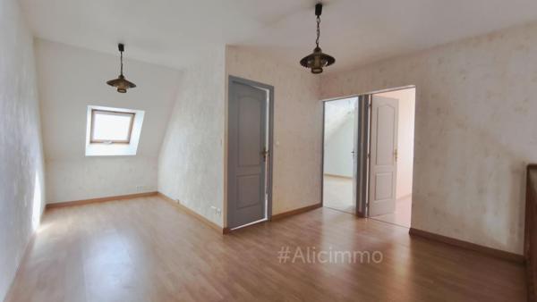 Maison Sezanne 7 pièce(s) 167 m2