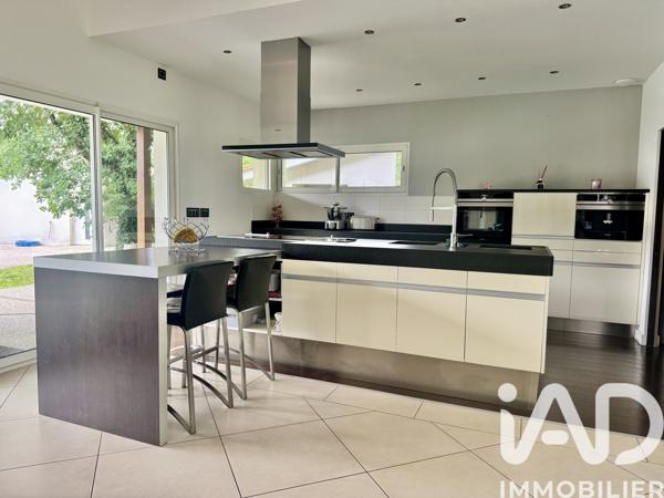 Maison à vendre 6 pièces 180 m² Salles