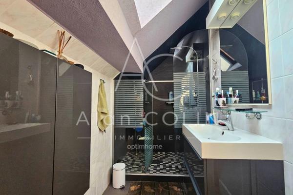 Maison individuelle 4 façades – 182 m² – 4 chambres – Terrain de 8 ares à Yutz