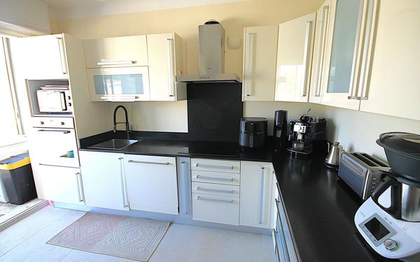 Appartement à vendre    3 pièces •  Le Cannet