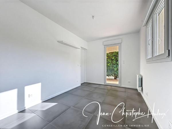 30320 MARGUERITTES -Villa  6 pièce(s) 115 m2  de plain pied sans vis a vis