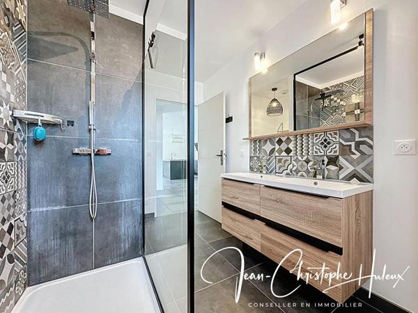 30320 MARGUERITTES -Villa  6 pièce(s) 115 m2  de plain pied sans vis a vis