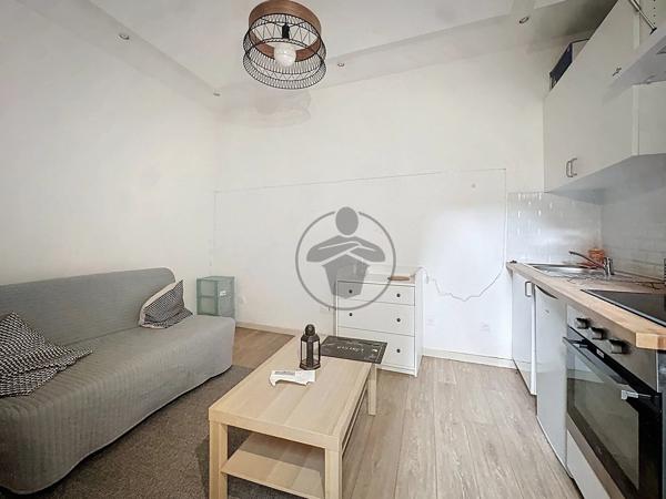 Vente                                                      Immeuble
                        
                                         76 m2                     à Saint-Quentin