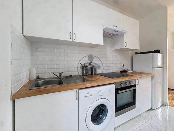Vente                                                      Immeuble
                        
                                         76 m2                     à Saint-Quentin