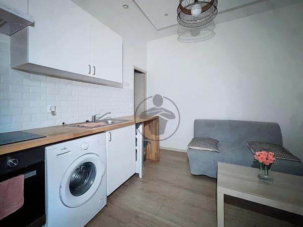 Vente                                                      Immeuble
                        
                                         76 m2                     à Saint-Quentin