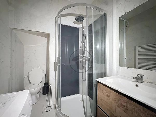 Vente                                                      Immeuble
                        
                                         76 m2                     à Saint-Quentin