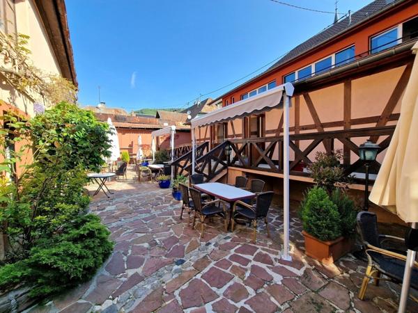 Ensemble immobilier murs et fonds