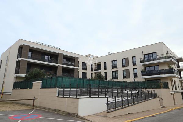 Appartement Carrieres Sous Poissy 4 pièce(s) €379 000 ** - Référence 8672