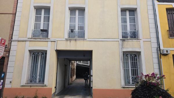 DREUX 28-2 Apts=1 F1 bis 27.6m2 & 1 F2 36.0m2+ place parking