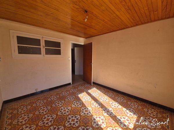 Maison de village avec extérieur et garage