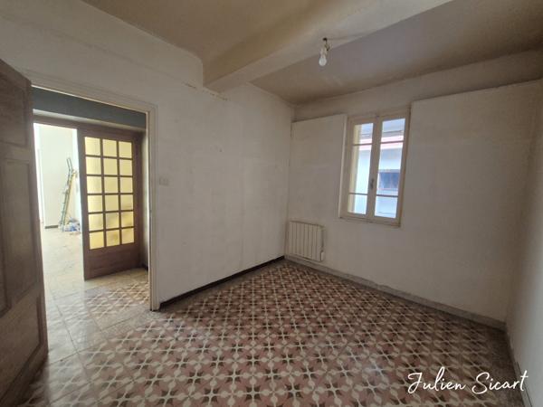 Maison de village avec extérieur et garage