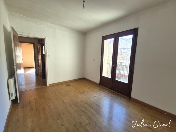 Maison de village avec extérieur et garage