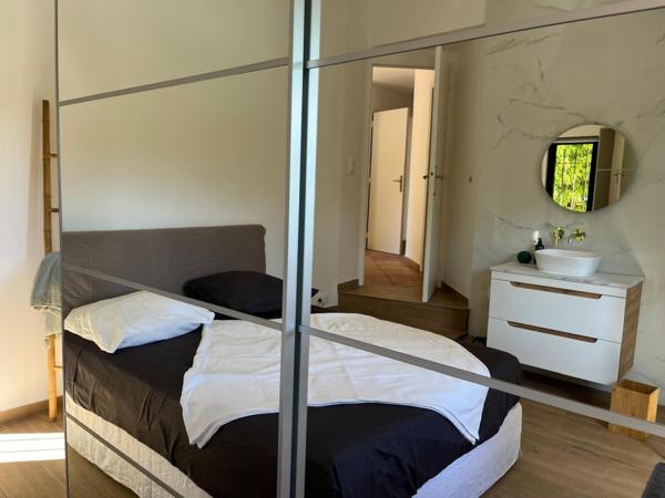 Cassis, maison de plain-pied dans lotissement recherché.