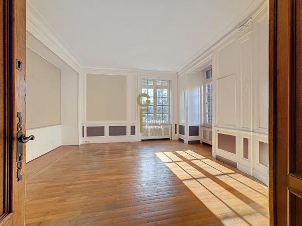 Bureau Mouvaux Secteur Marcq-Wasquehal-Mouvaux 721 m²