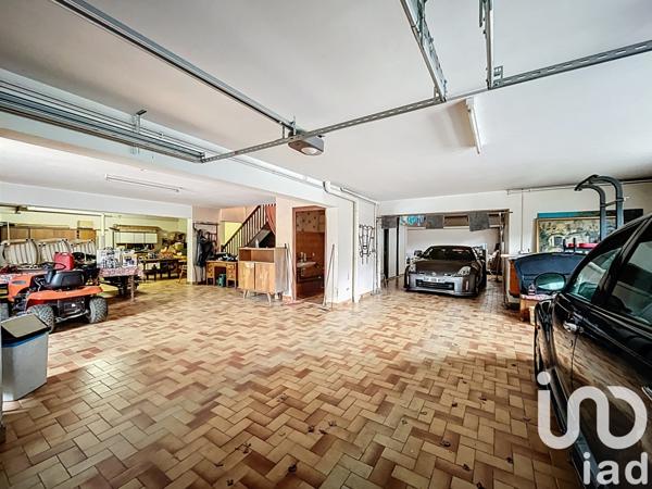 Maison à vendre 6 pièces 225 m² Genas