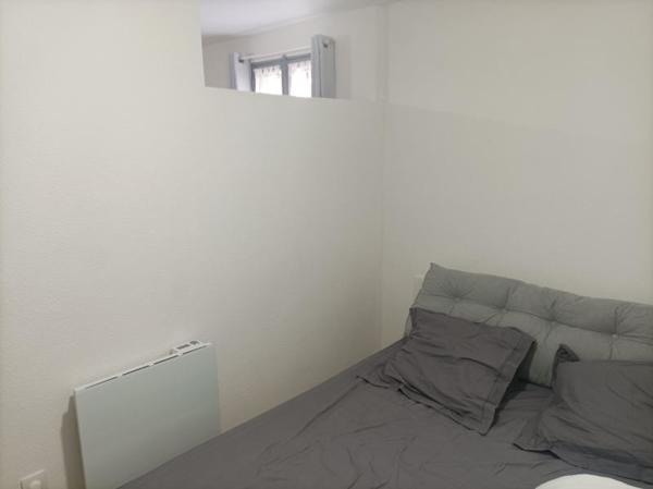 Appartement à louer 495 € CC Pézenas 2 p 28 m² DPE D