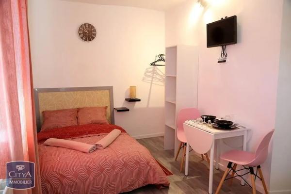 Appartement à louer 1 pièce 17m² Saint-Quentin (02100)