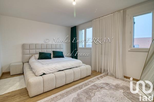 Maison traditionnelle 5 pièces de 100 m² à Buchelay (78200)