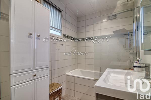 Maison traditionnelle 5 pièces de 100 m² à Buchelay (78200)