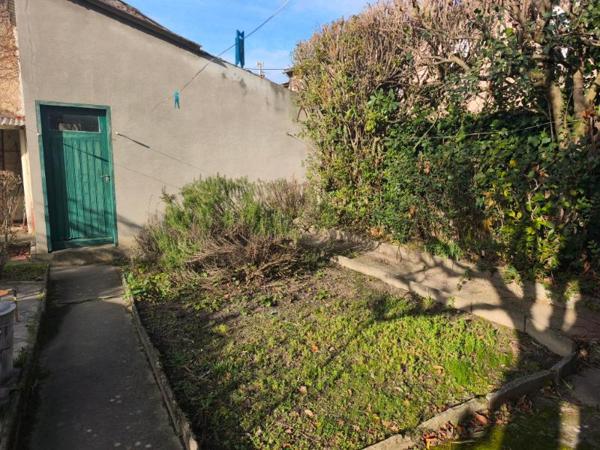 MAISON DE VILLE A FORT POTENTIEL 237 M2  GARAGE ET JARDIN MAZAMET CENTRE