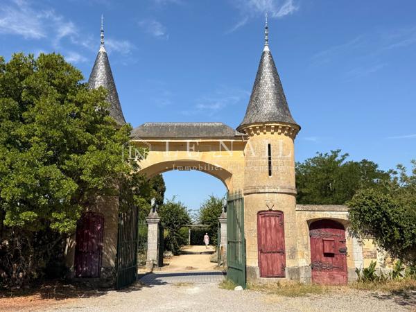 Château XIXe entouré d’un joli parc de 2,9 ha dans le Maine