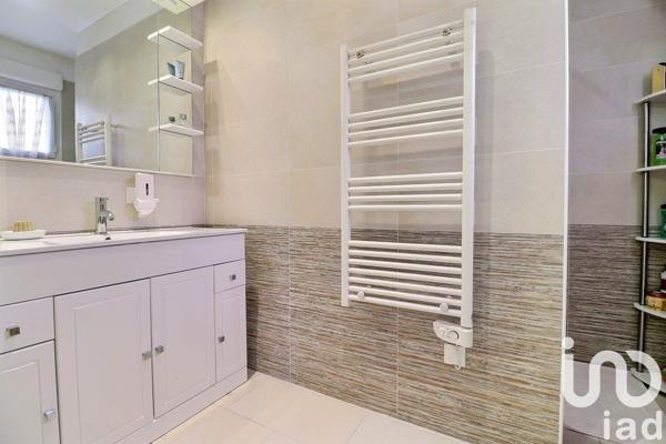 Maison traditionnelle 6 pièces de 130 m² à Claye-Souilly (77410)