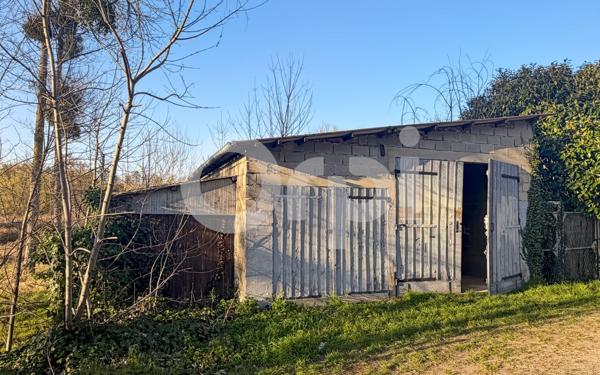 Stationnement à louer    63 m2 Senlis