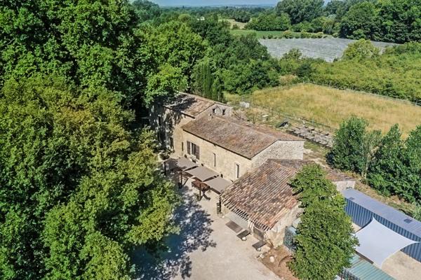 Vente Maison de luxe Pernes-les-Fontaines 11 Pièces 400 m²