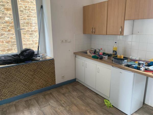 INVESTISSEUR : Immeuble en pierres de 5 appartements loués