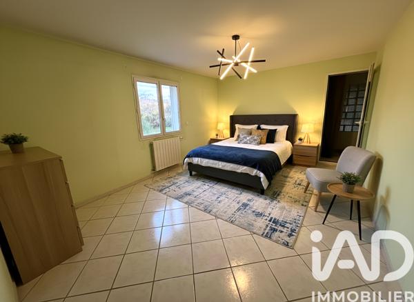 Maison à vendre 4 pièces 140 m² Velaux