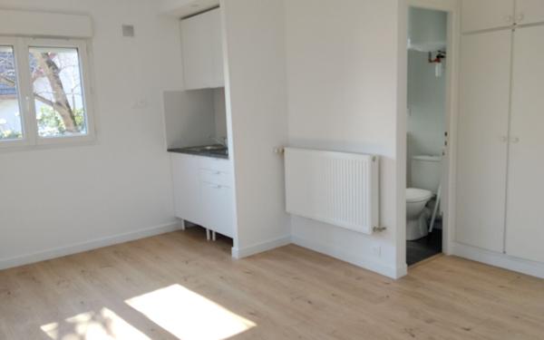 Appartement à louer    1 pièce •  Massy