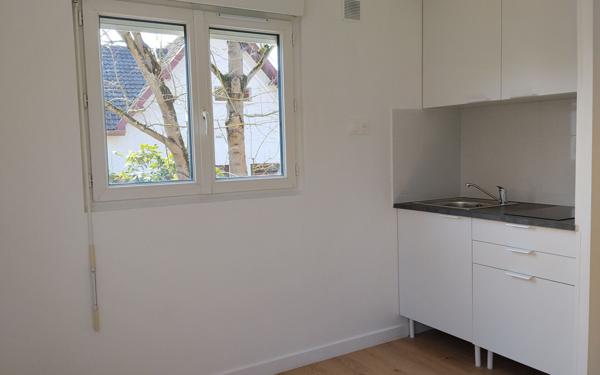 Appartement à louer    1 pièce •  Massy