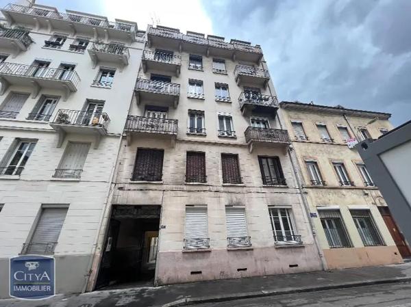 Appartement à louer 3 pièces 61.8m²