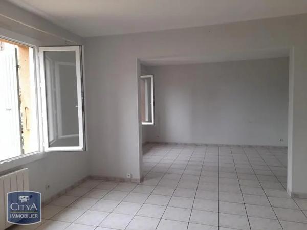 Appartement à louer 3 pièces 106.4m² Berneuil (16480)