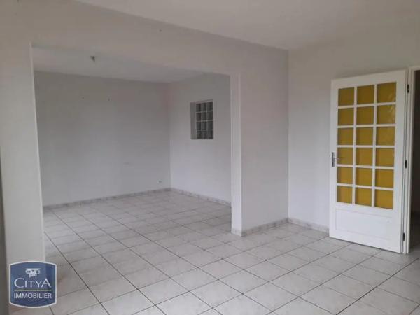 Appartement à louer 3 pièces 106.4m² Berneuil (16480)