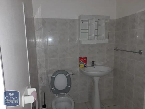 Appartement à louer 3 pièces 106.4m² Berneuil (16480)